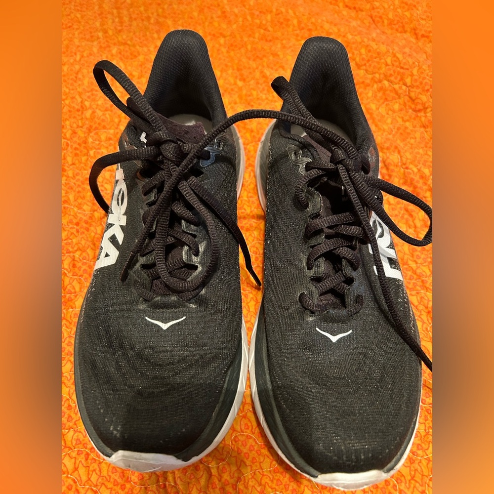 Hoka Mach 5  women’s  Black and White Athletic Shoes 7.5